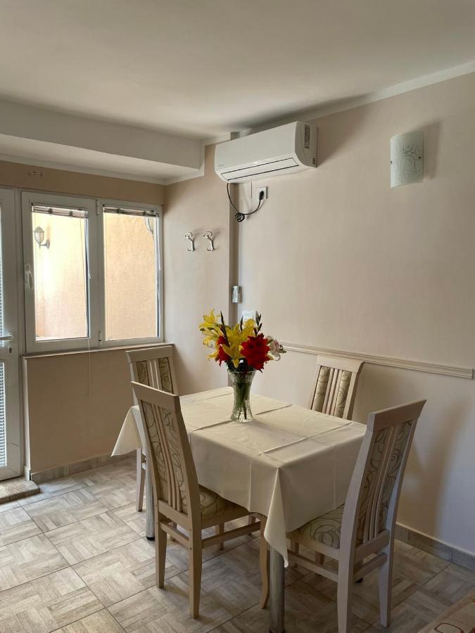 Apartman Pijavica Биела Экстерьер фото