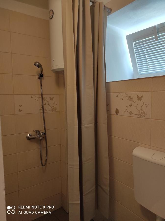 Apartman Pijavica Биела Экстерьер фото