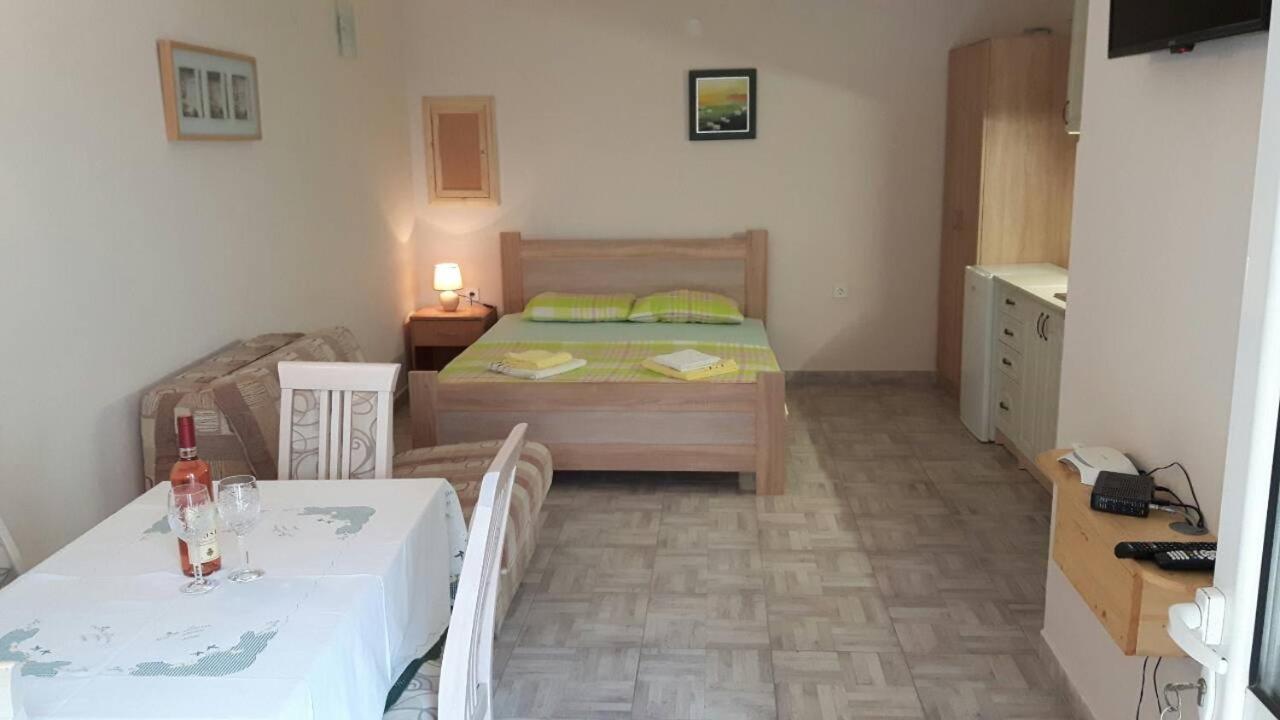Apartman Pijavica Биела Экстерьер фото